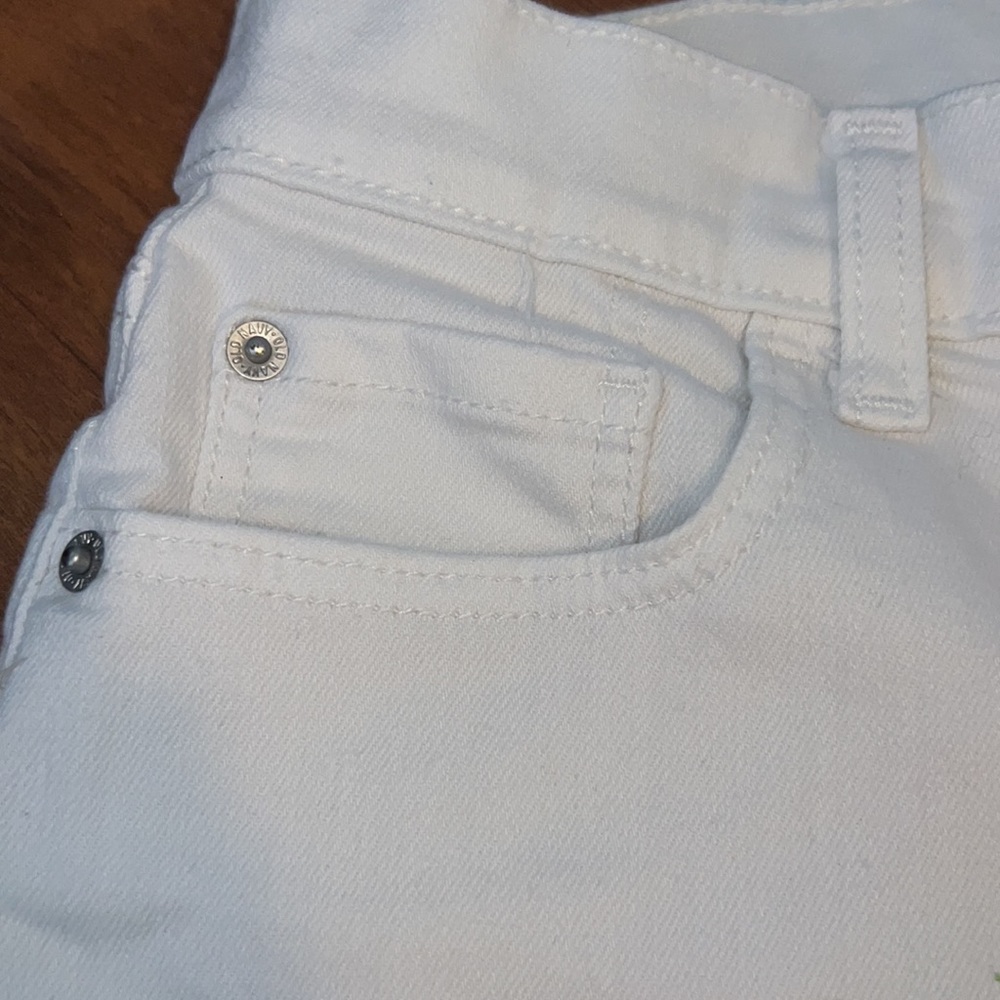 Old Navy Boyfriend Shorts - Picture 8 of 12